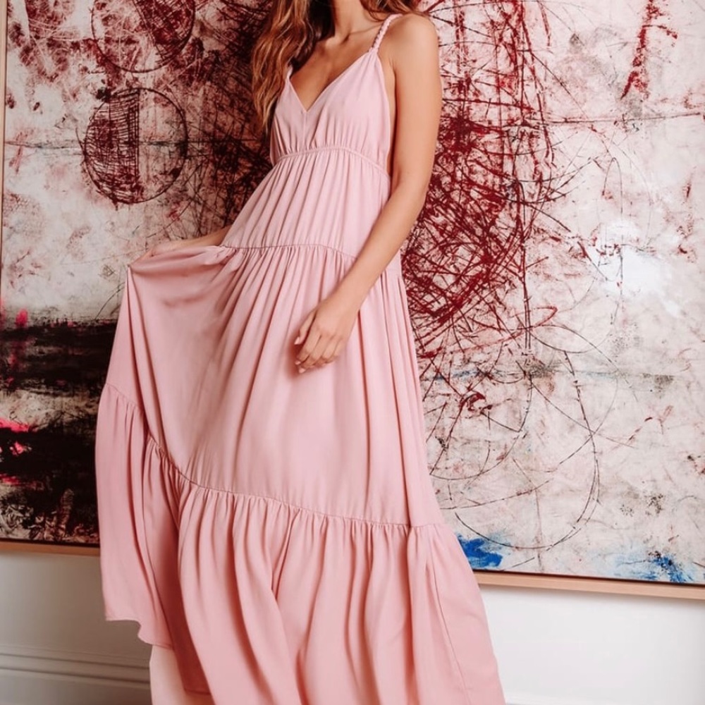 Lulu’s pink dress